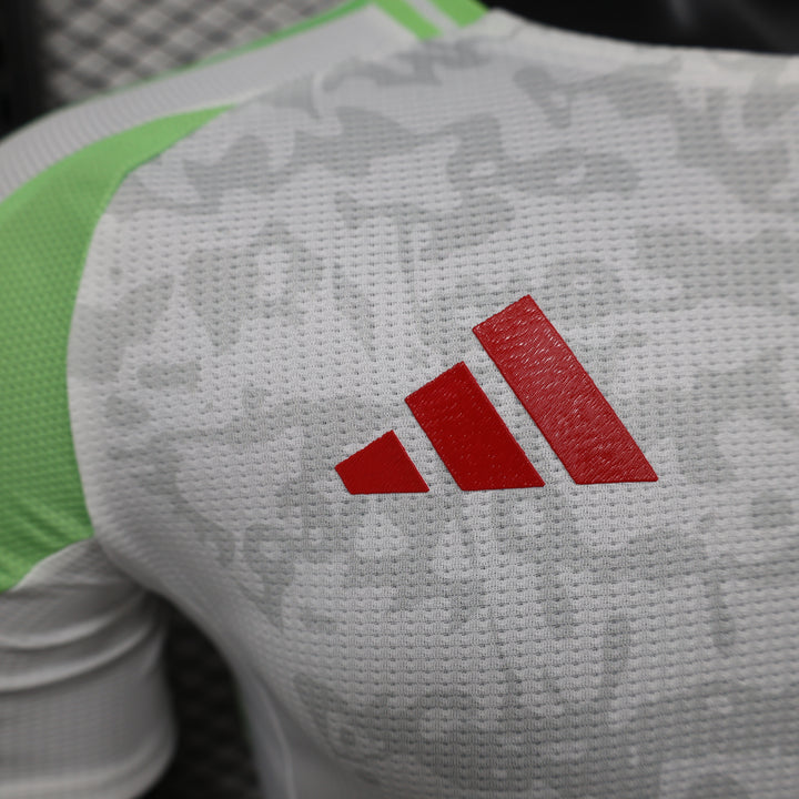 Maillot version joueur domicile Algérie