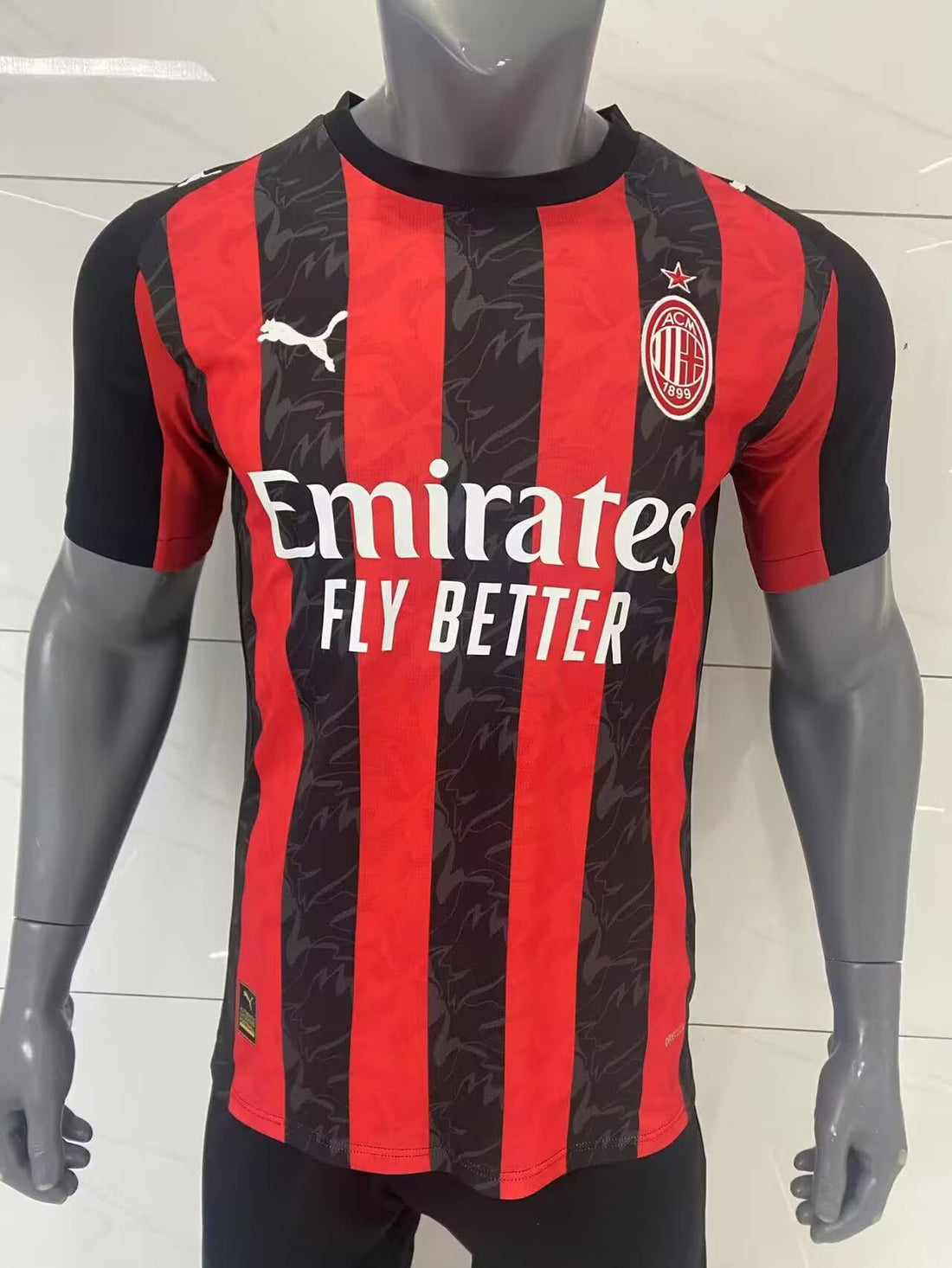Maillot version joueur domicile AC Milan