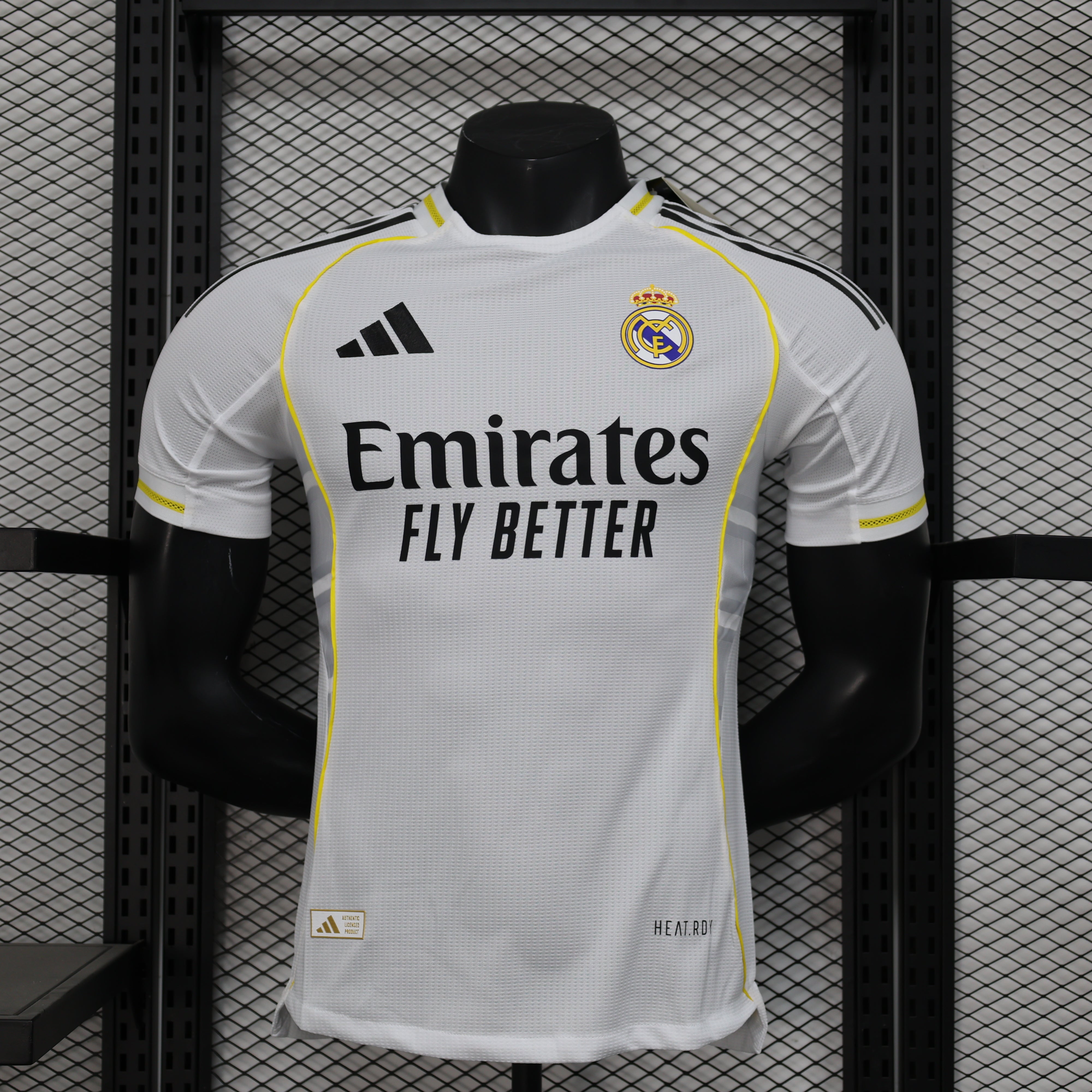 Maillot version joueur  domicile Real Madrid