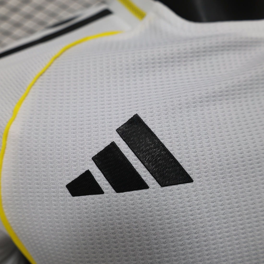 Maillot version joueur  domicile Real Madrid